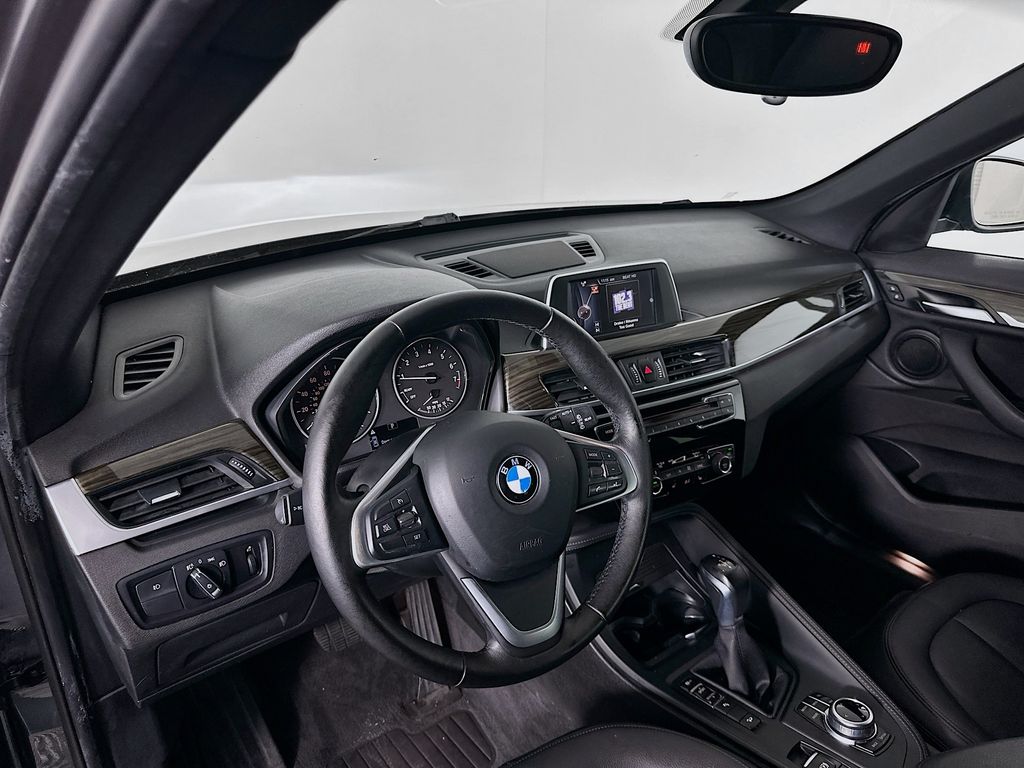 Thumbnail: 2017 BMW X1 - 9