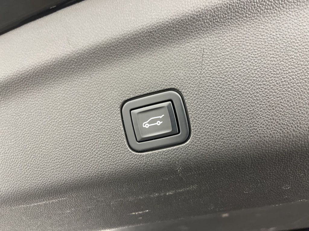 Thumbnail: 2021 Chevrolet Tahoe - 13