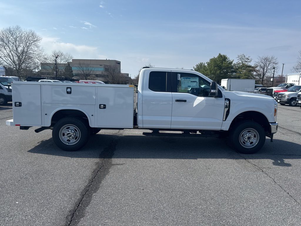 2026 Ford F-350 Chassis XL
