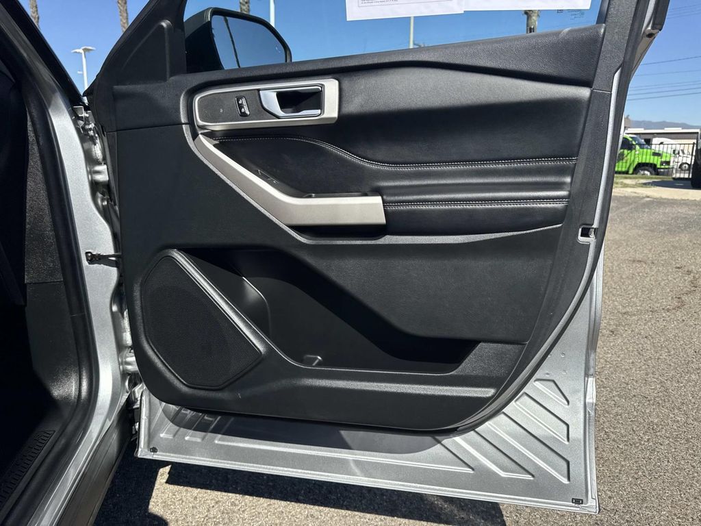 Used 2023 Ford Explorer XLT 4D Sport Utility