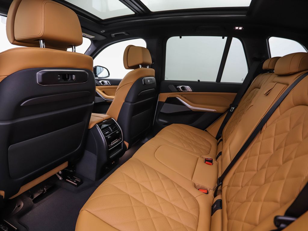 Thumbnail: 2026 BMW X5 - 22