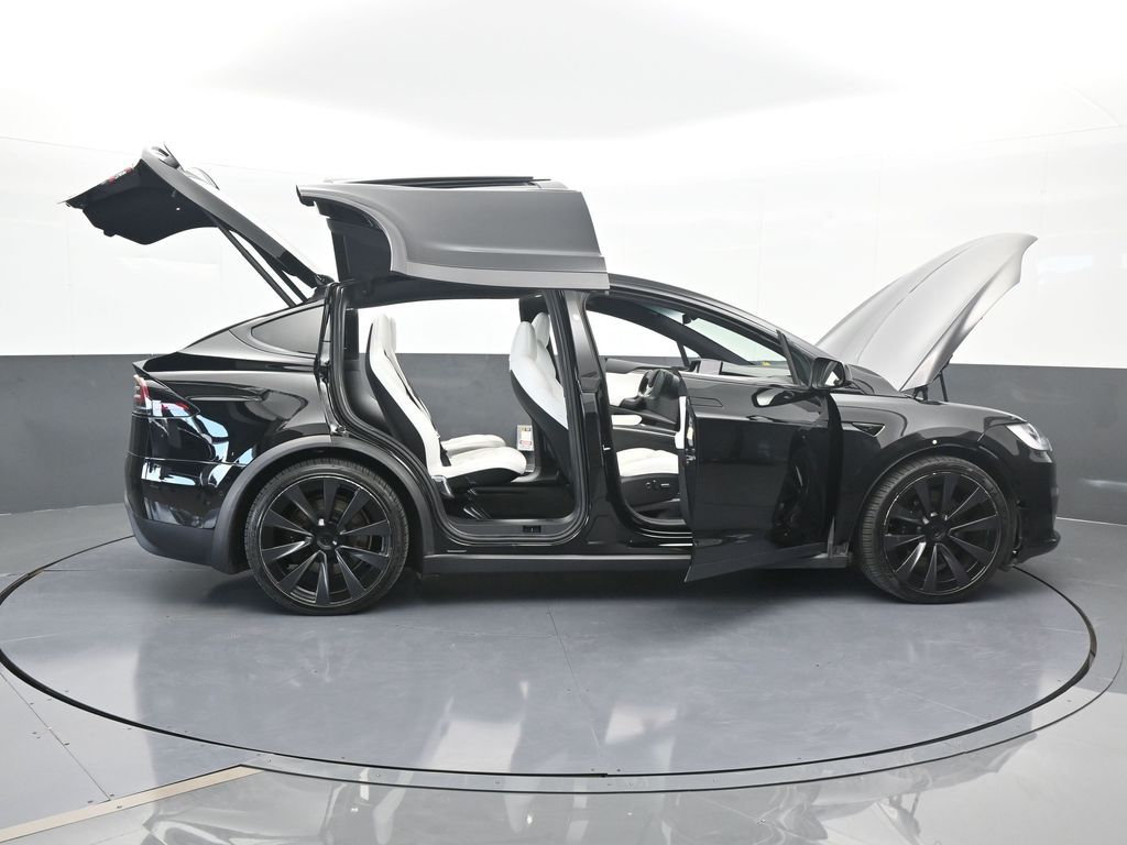 Used 2022 Black Tesla Plaid image 68