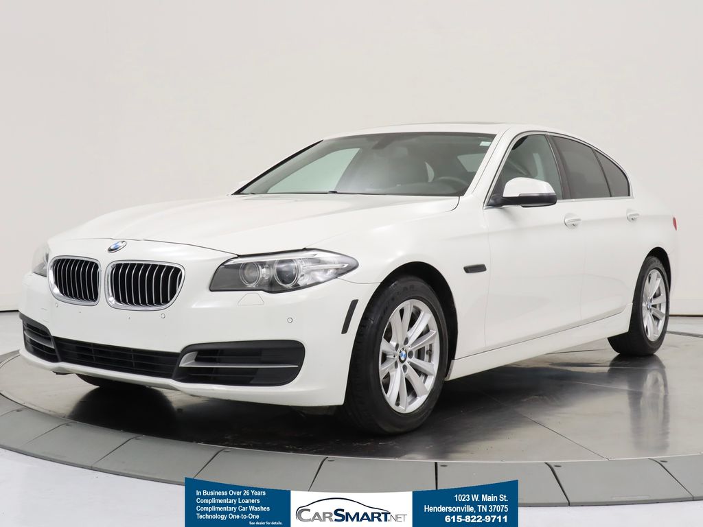 Alpine White 2014 BMW 5 Series Sedan All-Wheel Drive 8-Speed Automatic