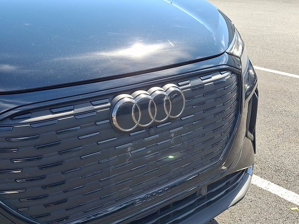 Thumbnail: 2023 Audi Q4 e-tron - 4