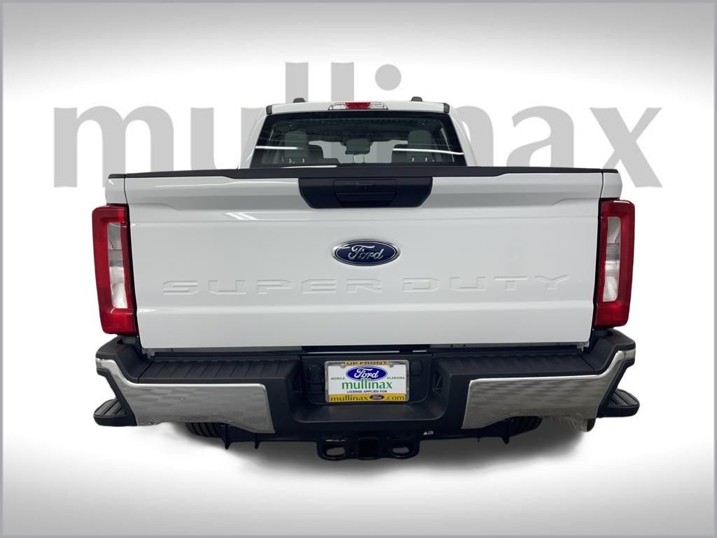 2025 Ford F-250 XL photo 5