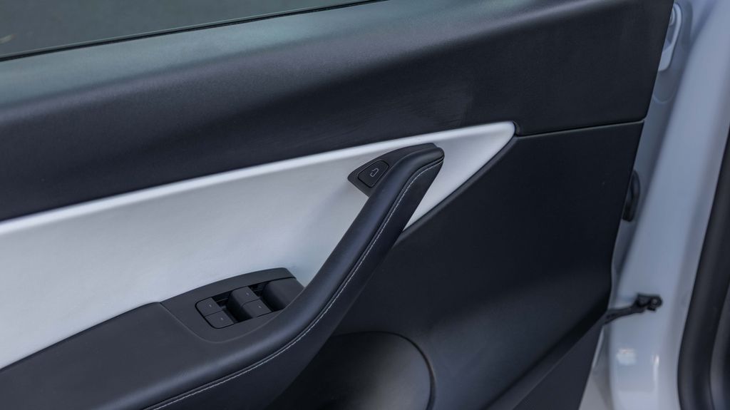 Used 2022 Tesla Model Y Performance 4D Sport Utility