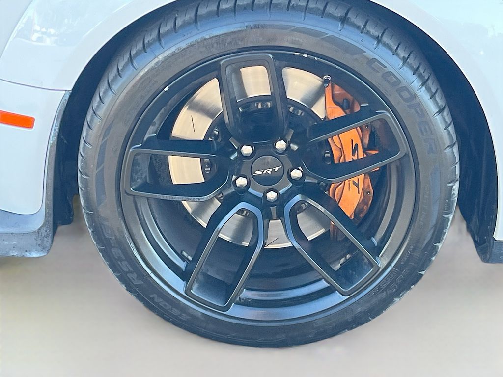 Used 2022 White Dodge R/T Scat Pack Widebody image 30