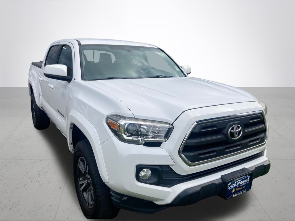 Used 2016 Toyota Tacoma SR5 with VIN 3TMAZ5CN6GM013499 for sale in Gladstone, OR