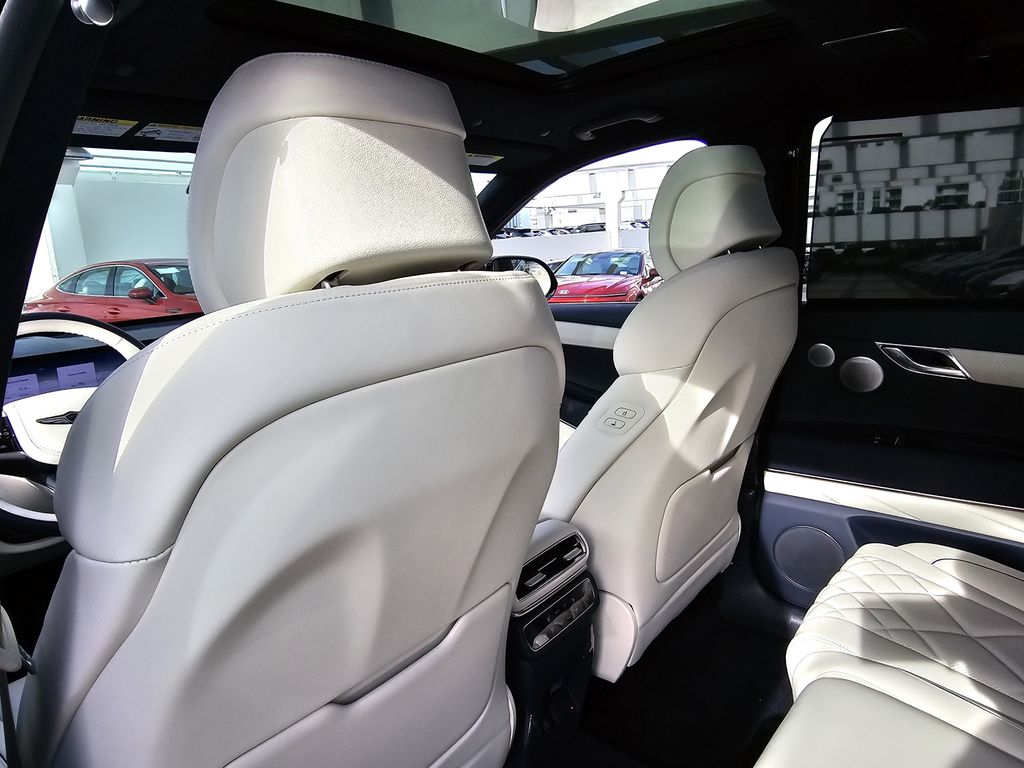 New 2026 Blue Genesis 3.5T Prestige image 9