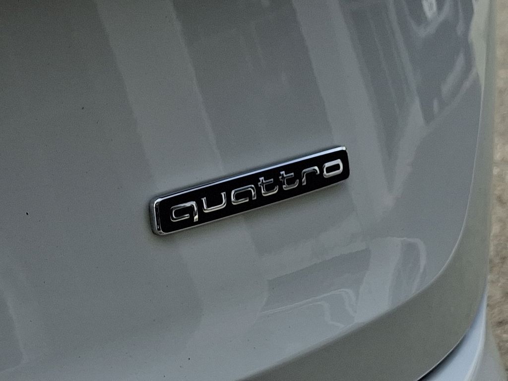 Thumbnail: 2022 Audi Q7 - 31