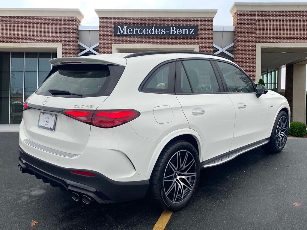 2025 Mercedes-Benz GLC 43 AMG 5