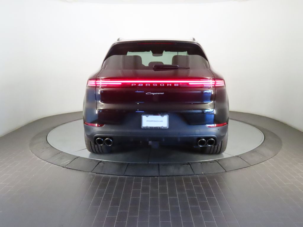 Thumbnail: 2026 Porsche Cayenne - 6