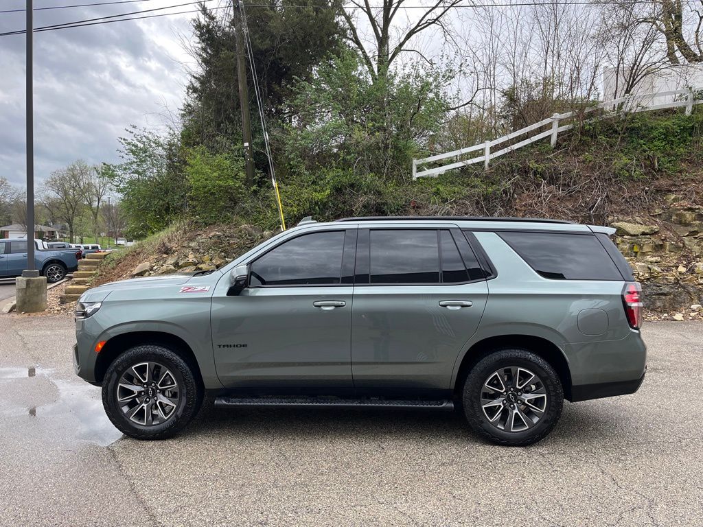 View vehicle photo 4