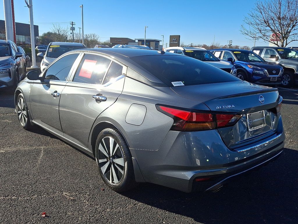 Thumbnail: 2021 Nissan Altima - 4