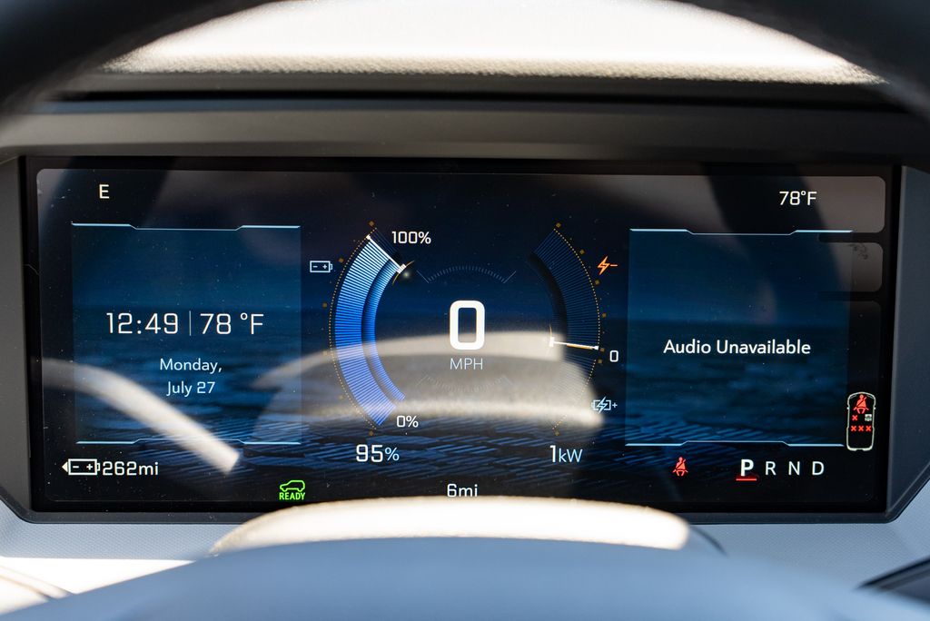 2027 Chevrolet Bolt LT - Photo 18