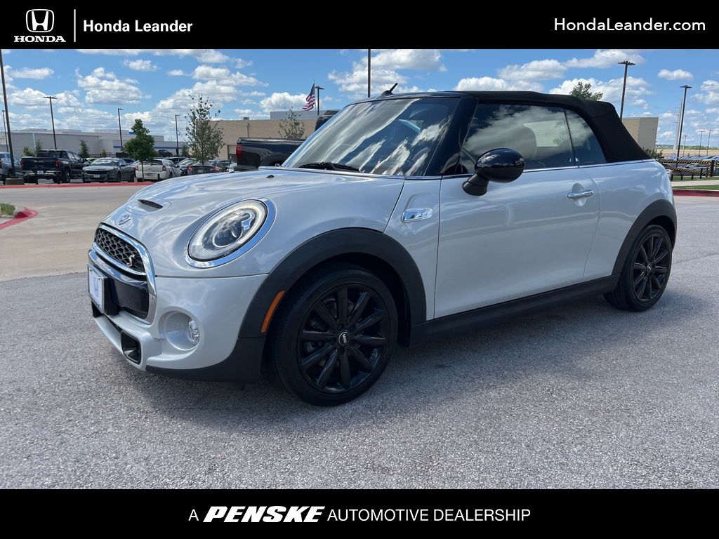 2017 MINI Cooper Base -
                Leander, TX
