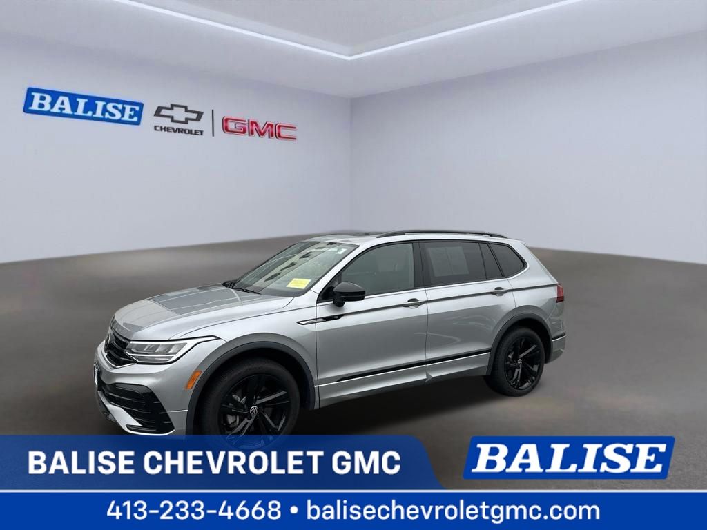 Pyrite Silver Metallic 2024 Volkswagen Tiguan SUV / Crossover All-Wheel Drive 8-Speed Automatic