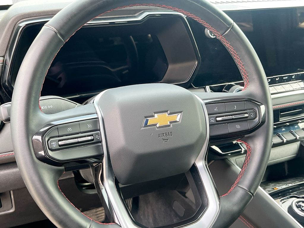 Used 2024 Gray Chevrolet Z71 image 11