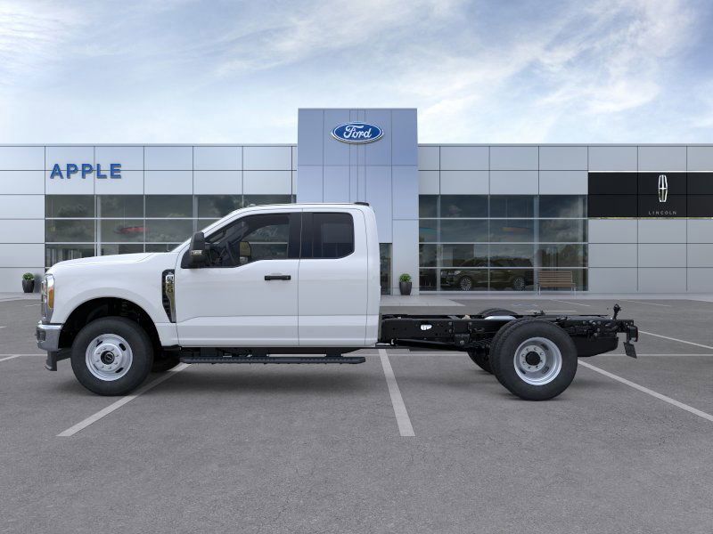 2026 Ford F-350 Chassis XL
