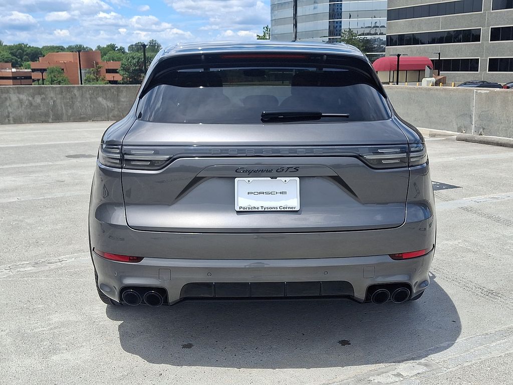 Thumbnail: 2023 Porsche Cayenne - 9