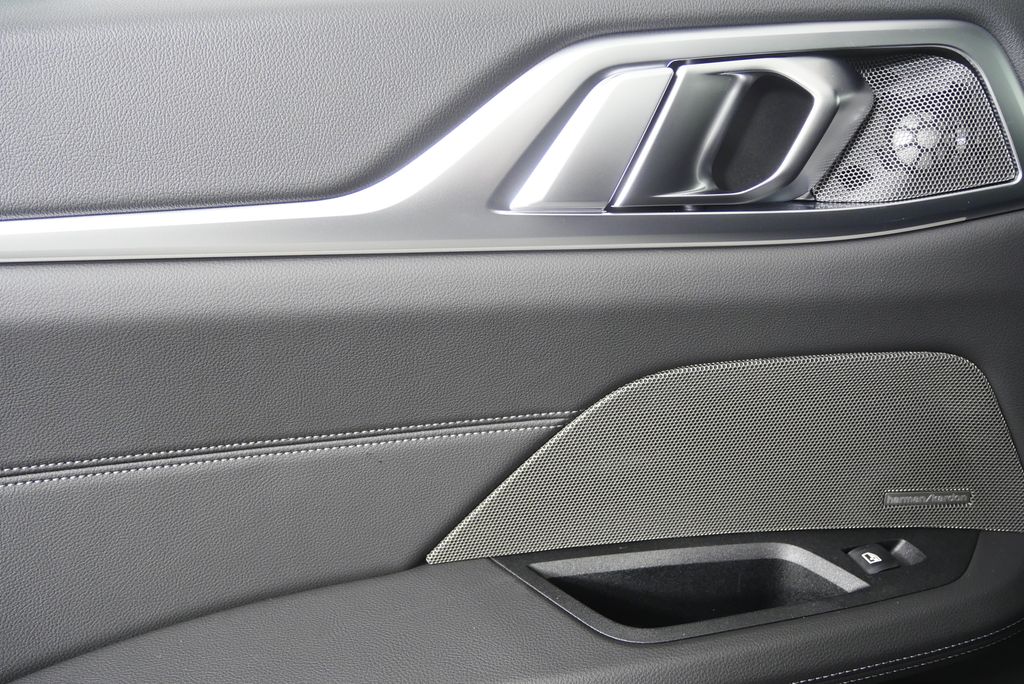 Thumbnail: 2026 BMW i4 - 13