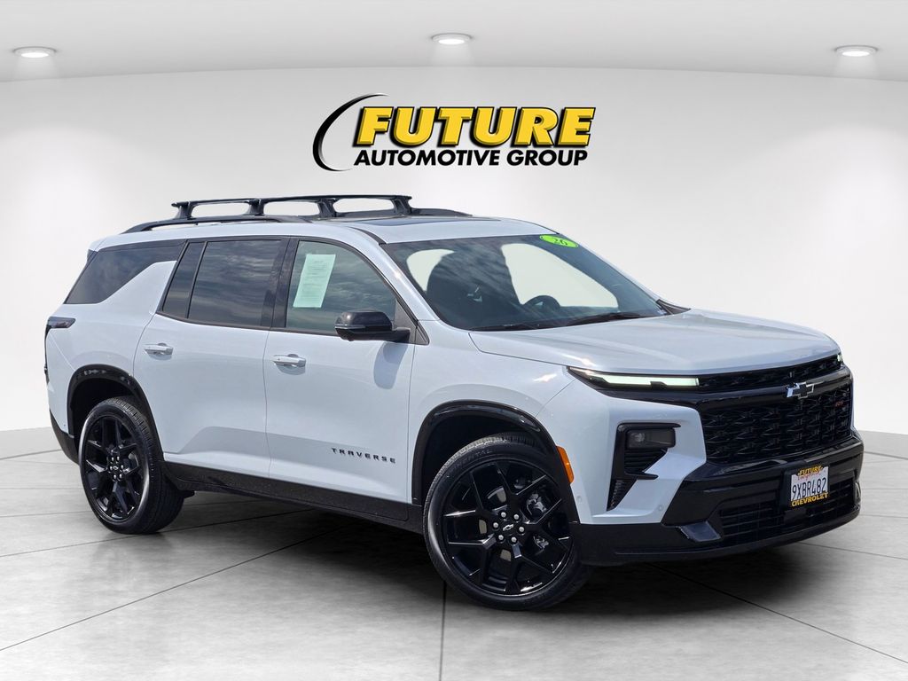 Polar White Tricoat 2026 Chevrolet Traverse SUV / Crossover Four-Wheel Drive 8-Speed Automatic