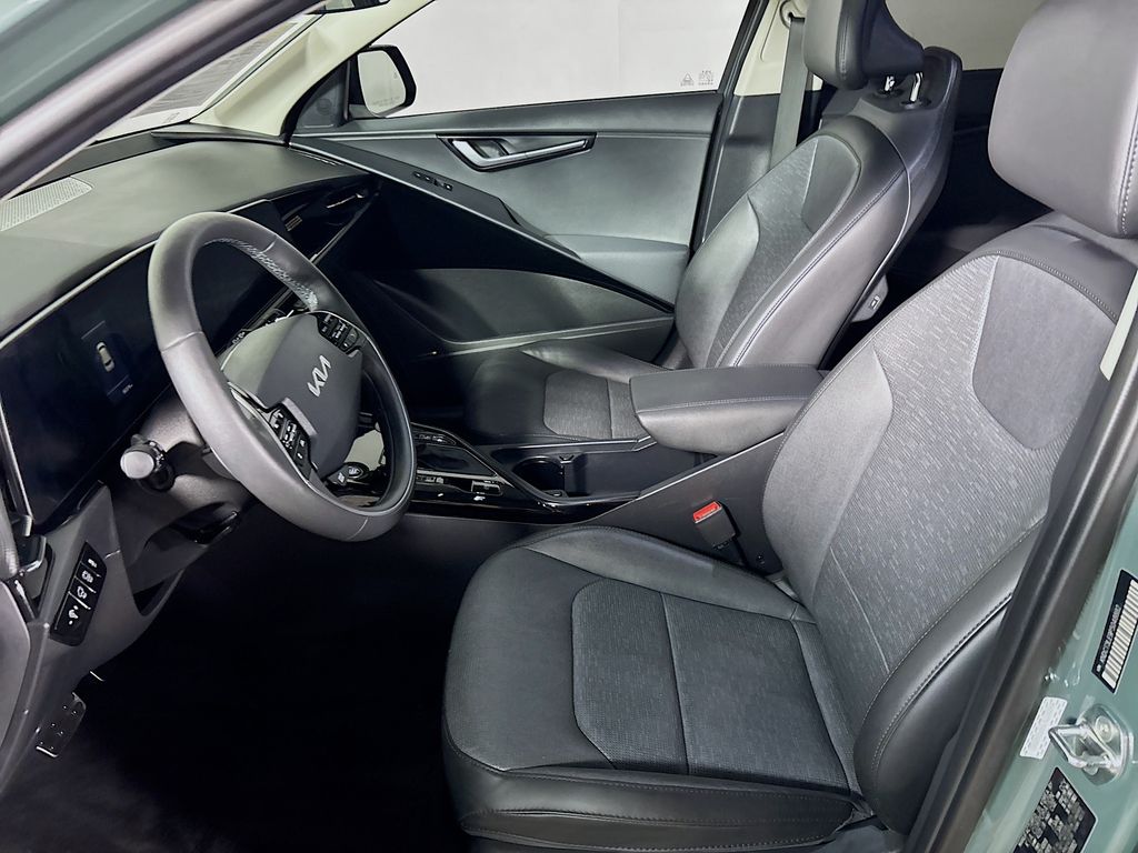 2023 Kia Niro SX Touring