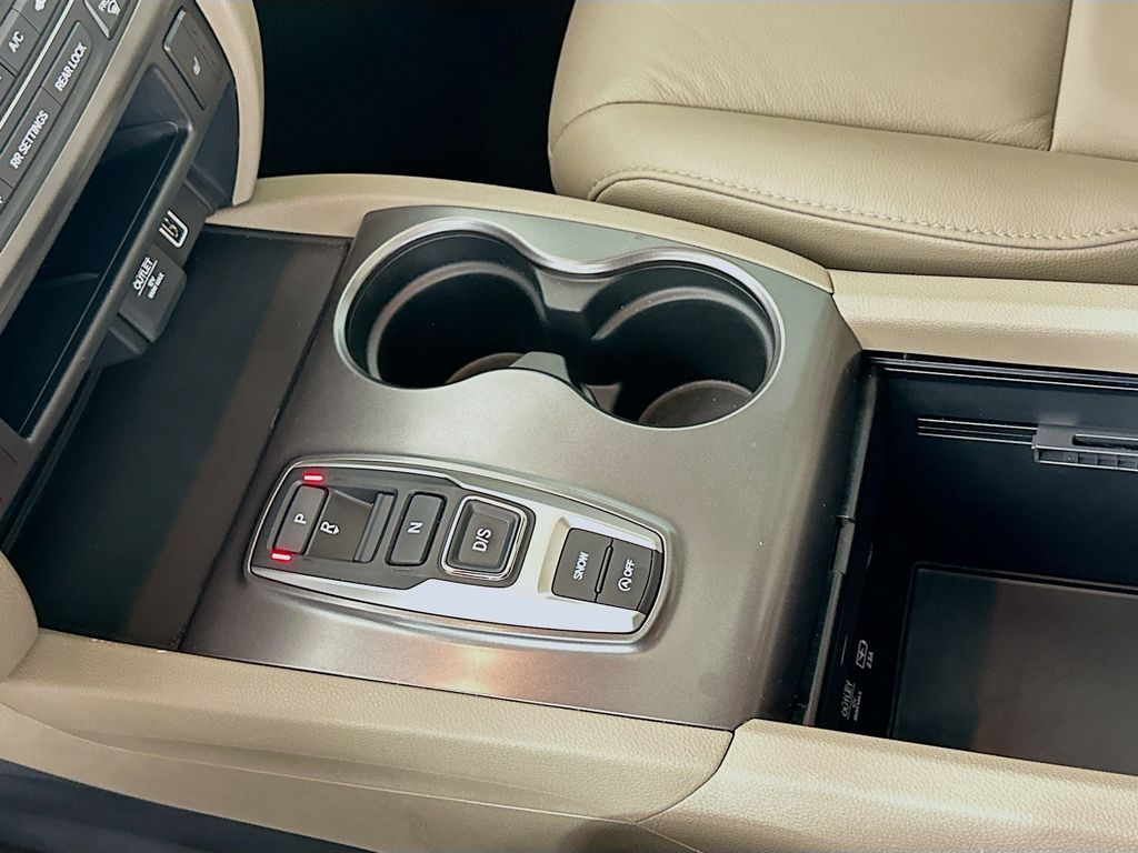 Thumbnail: 2022 Honda Pilot - 16