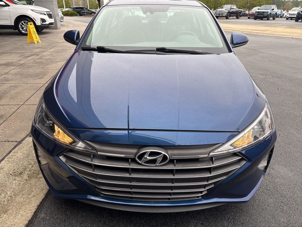 2019 Hyundai Elantra SEL photo 2