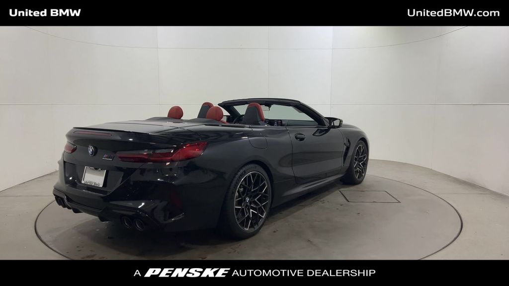 Thumbnail: 2024 BMW M8 - 8