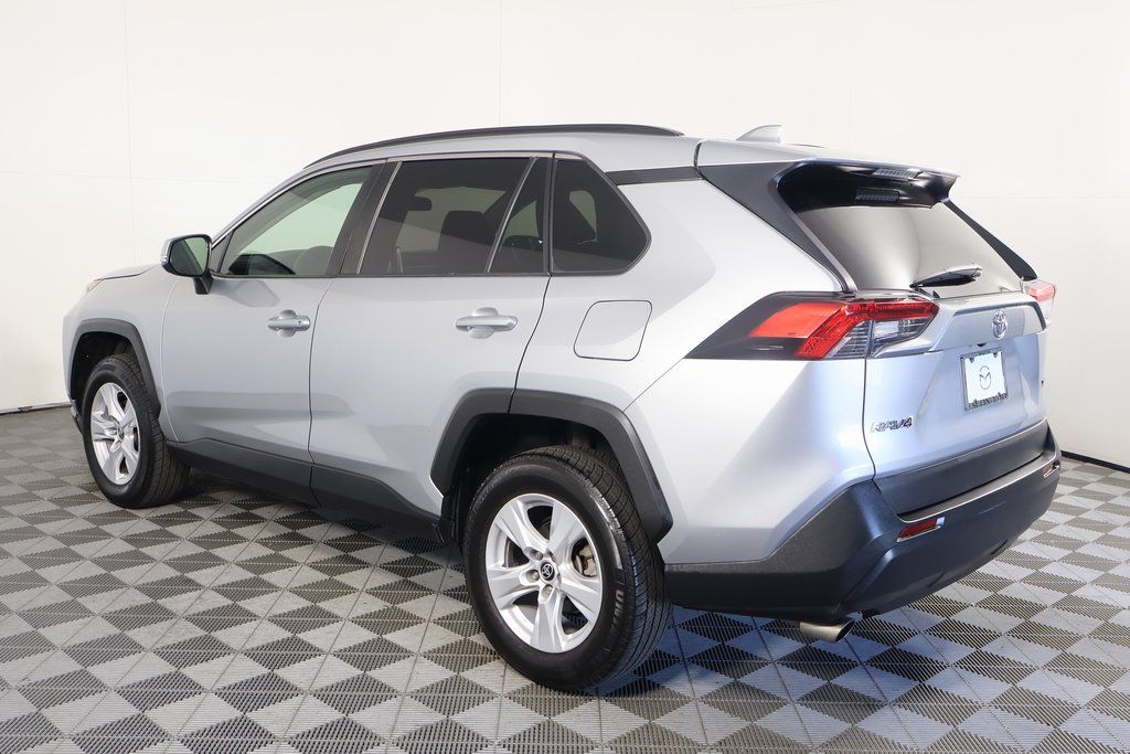 Thumbnail: 2021 Toyota RAV4 - 6