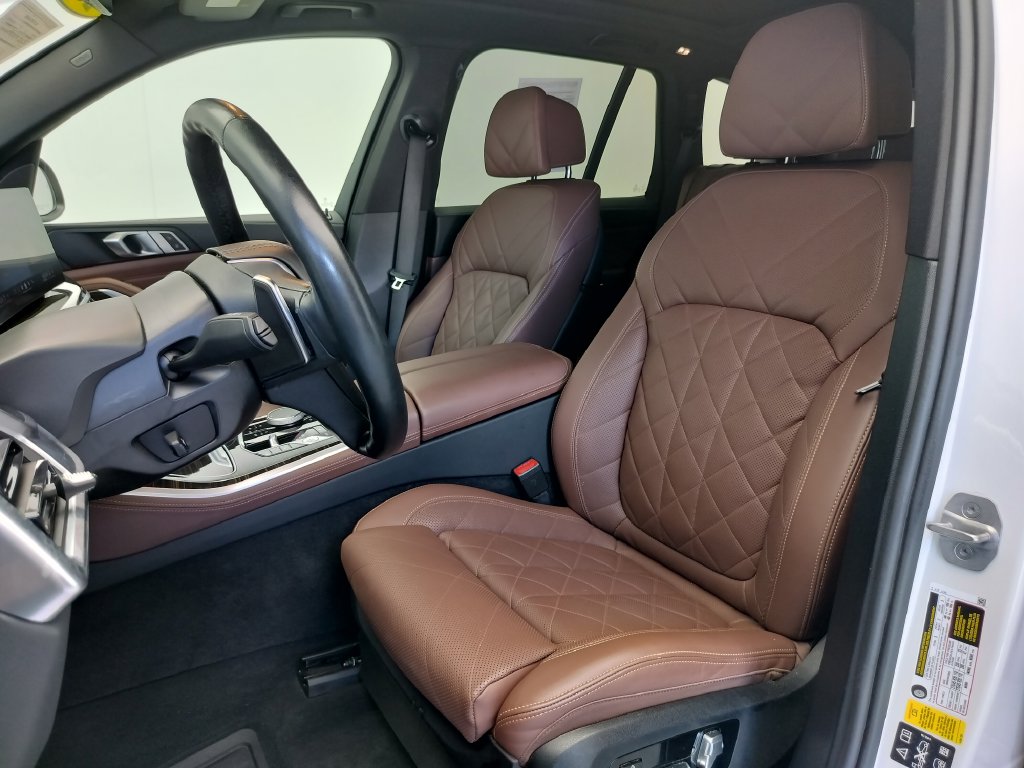 Thumbnail: 2024 BMW X5 - 8