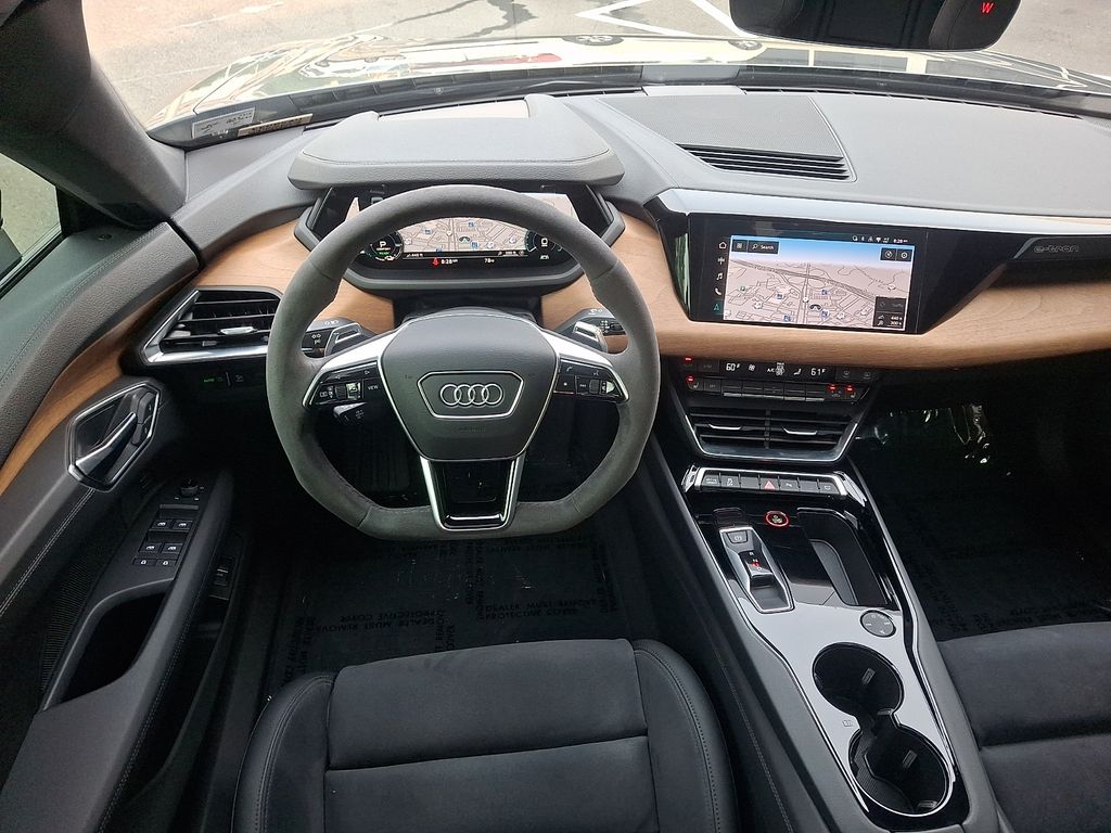 Thumbnail: 2023 Audi e-tron GT - 11