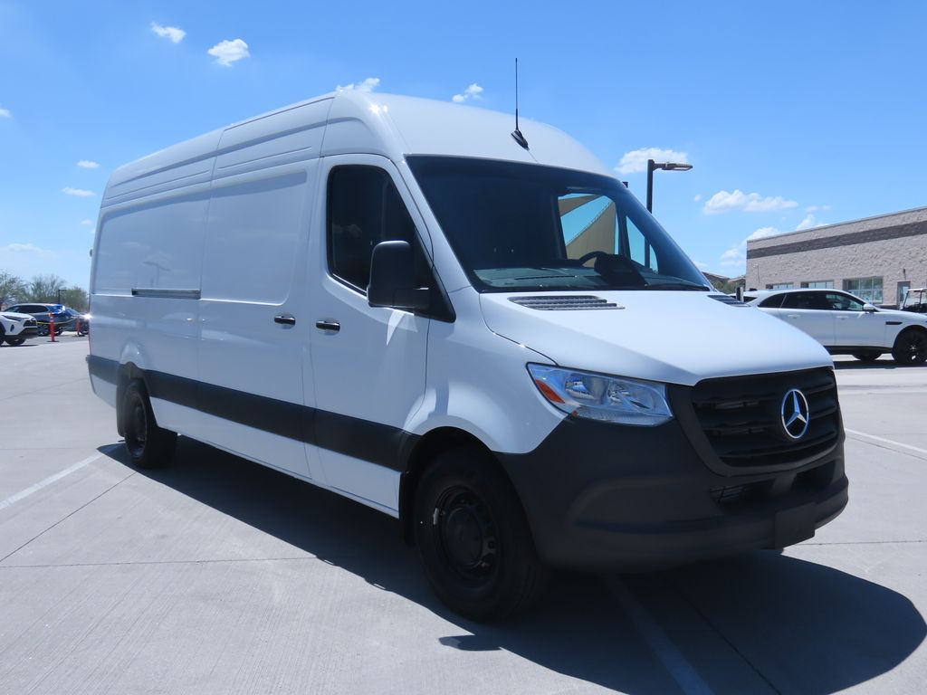 Thumbnail: 2026 Mercedes-Benz Sprinter - 3