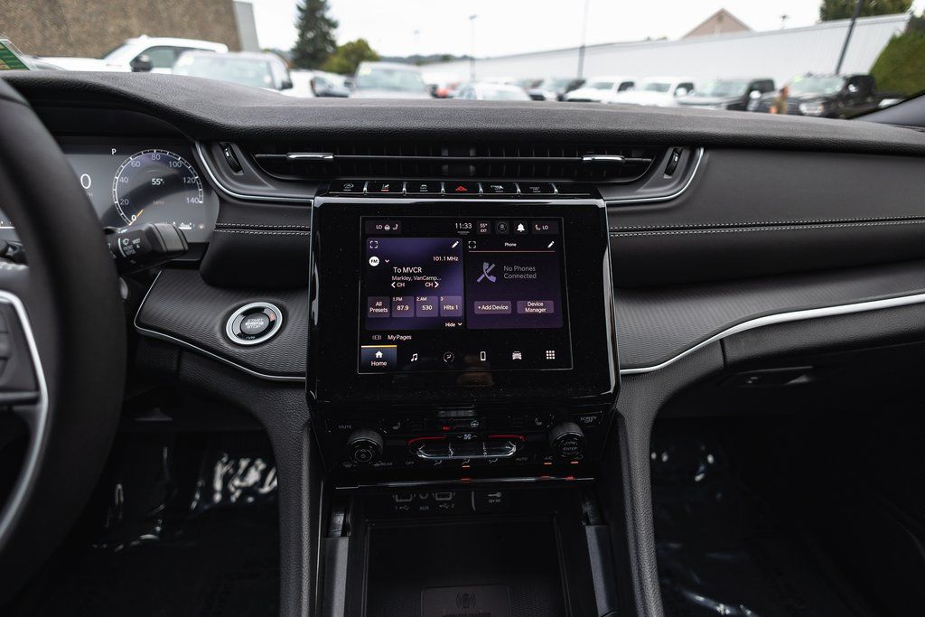 2025 Jeep Grand Cherokee Laredo X thumbnail 25