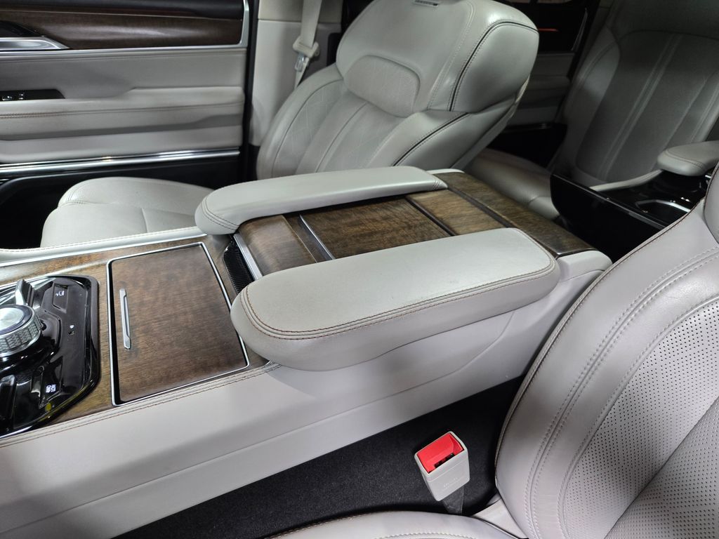 2022 Jeep Grand Wagoneer Series II - Photo 32