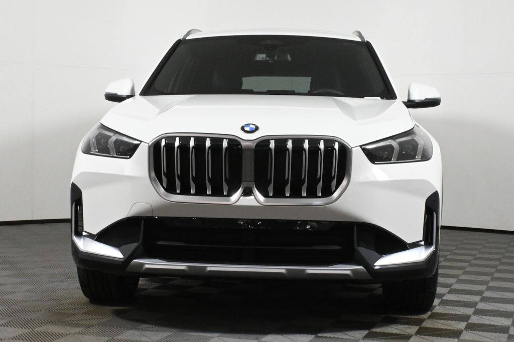 2025 BMW X1 xDrive28i 10