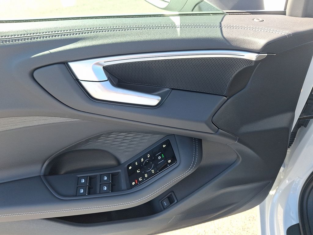 Thumbnail: 2025 Audi A5 - 9