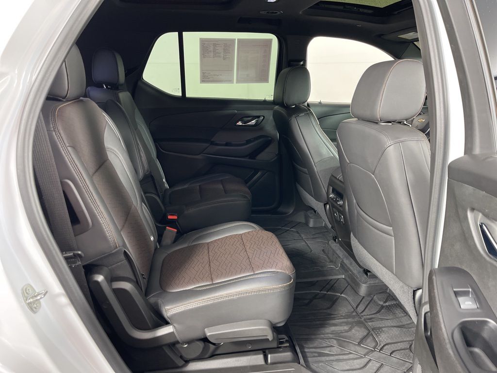 Thumbnail: 2023 Chevrolet Traverse - 8
