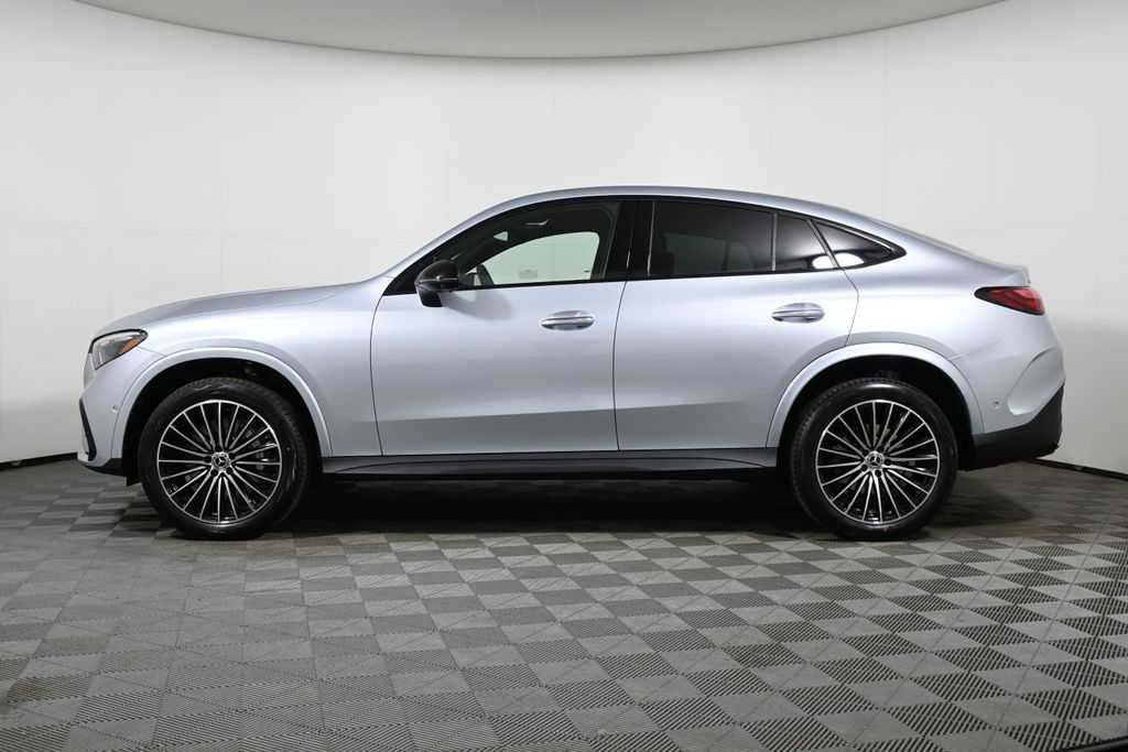 2025 Mercedes-Benz GLC 300 2