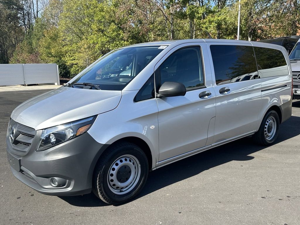 2022 Mercedes-Benz Metris Passenger 4