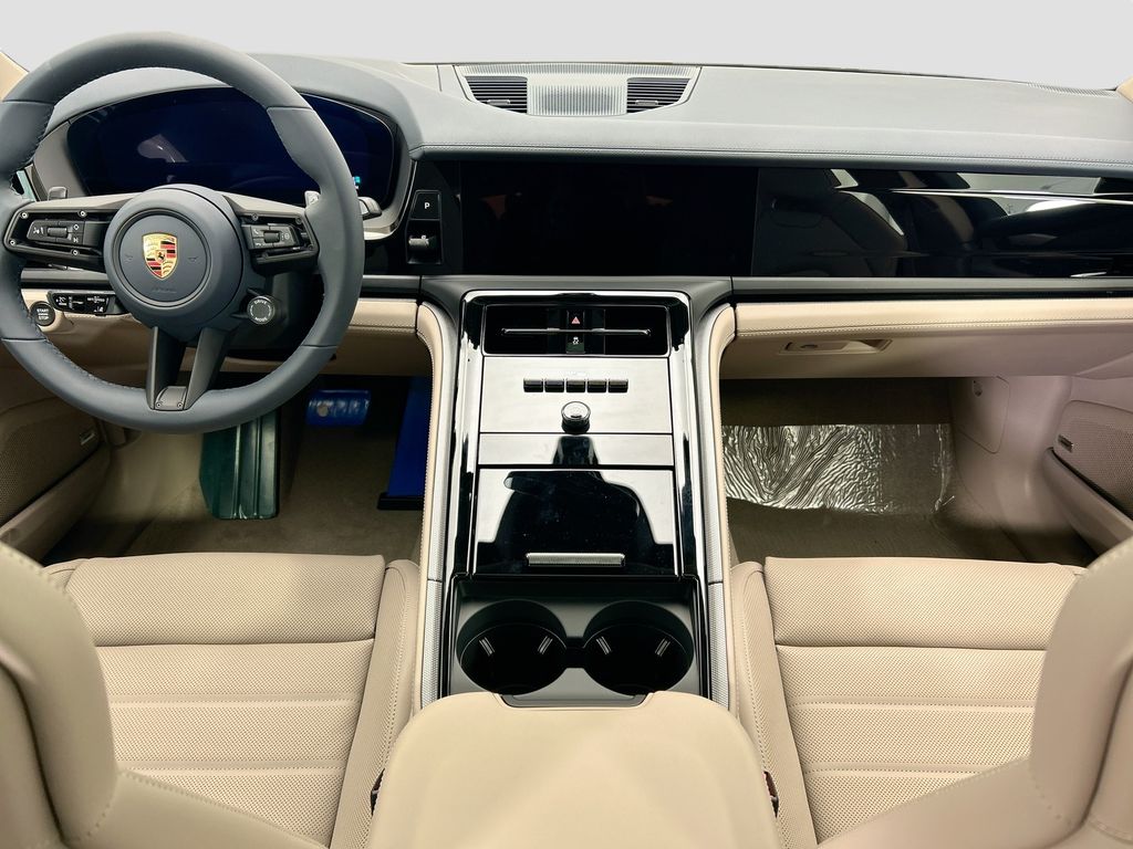 Thumbnail: 2026 Porsche Panamera - 16