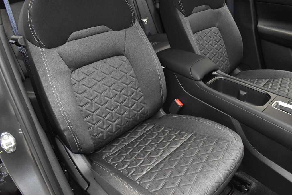 Thumbnail: 2026 Nissan Kicks - 24