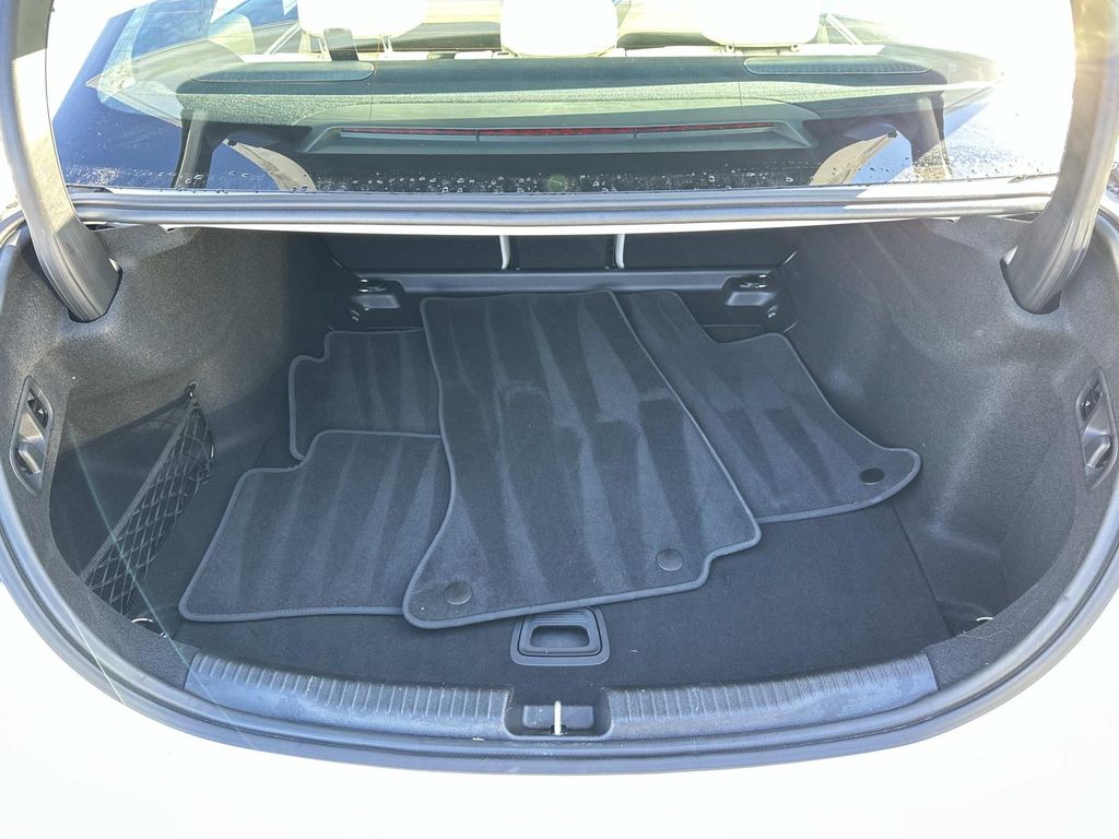 Thumbnail: 2025 Mercedes-Benz C-Class - 28