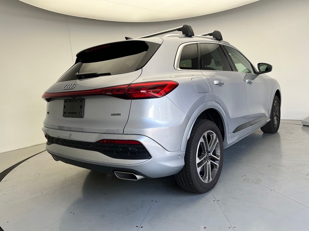 Thumbnail: 2025 Audi Q5 - 3
