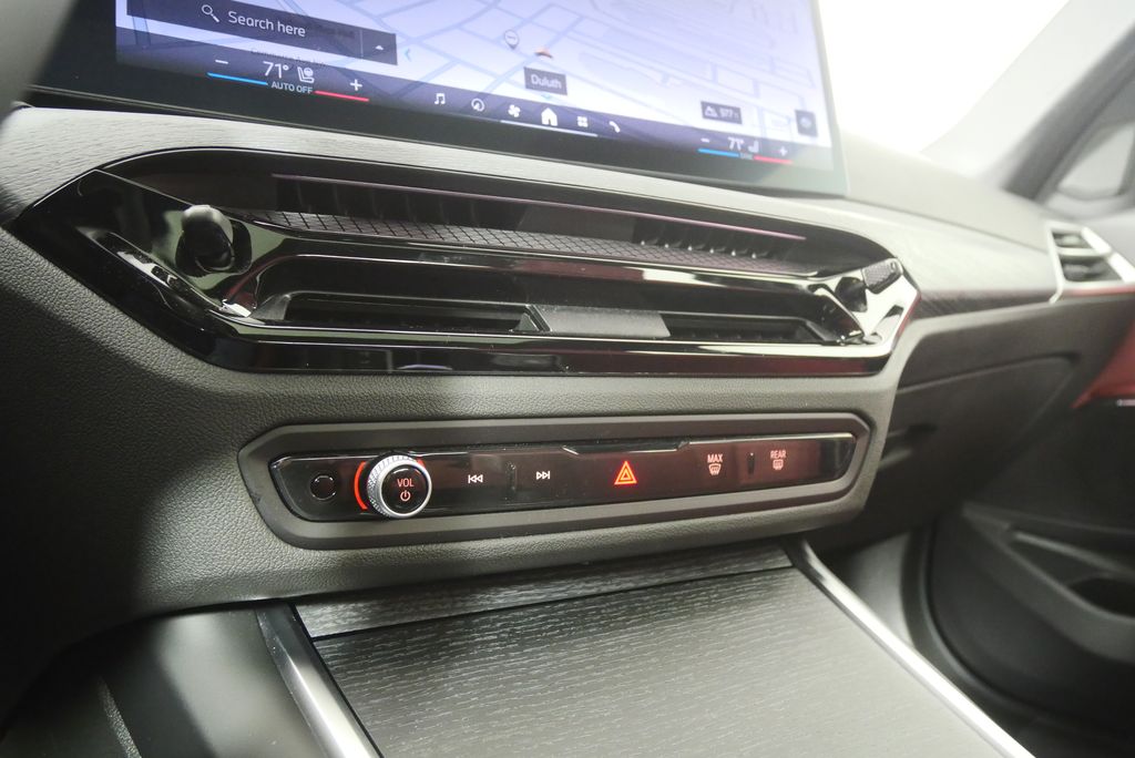 Thumbnail: 2025 BMW 3 Series - 27