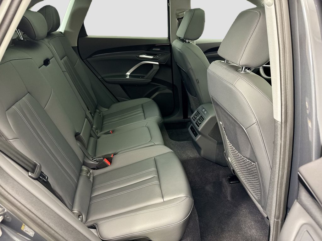 Thumbnail: 2025 Audi Q5 - 21