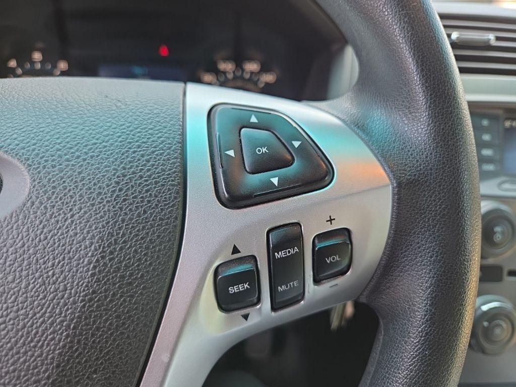 Used 2015 Black Ford Base image 17