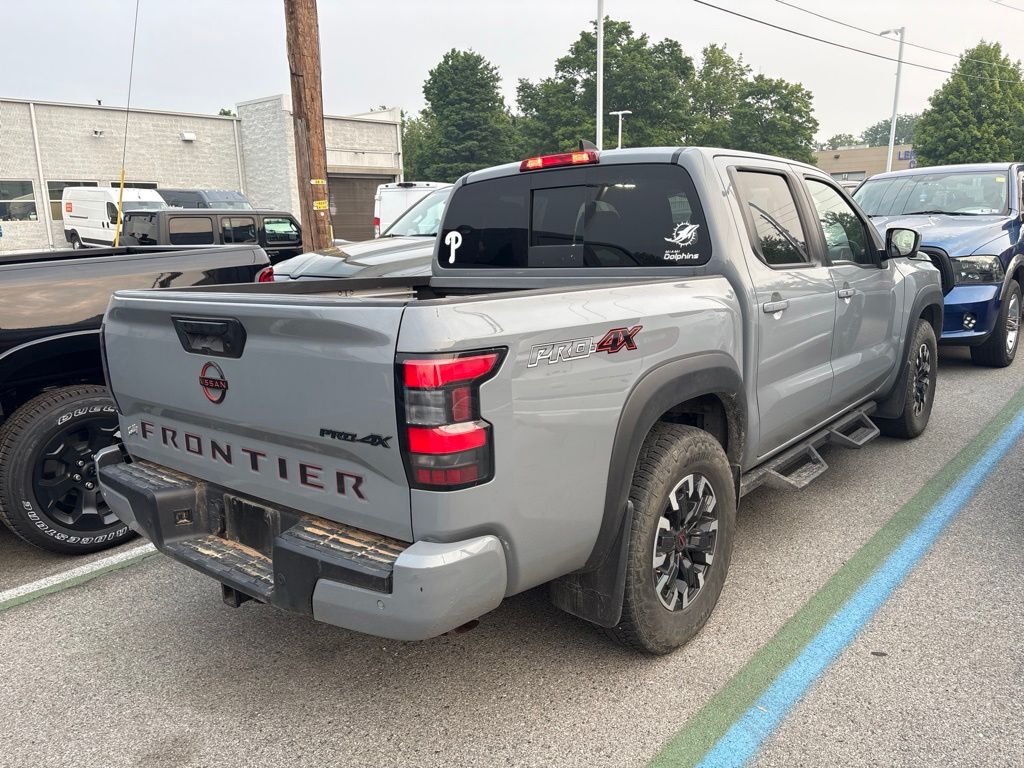 2023 Nissan Frontier — photo 10