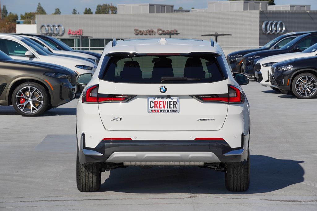 Thumbnail: 2026 BMW X1 - 6